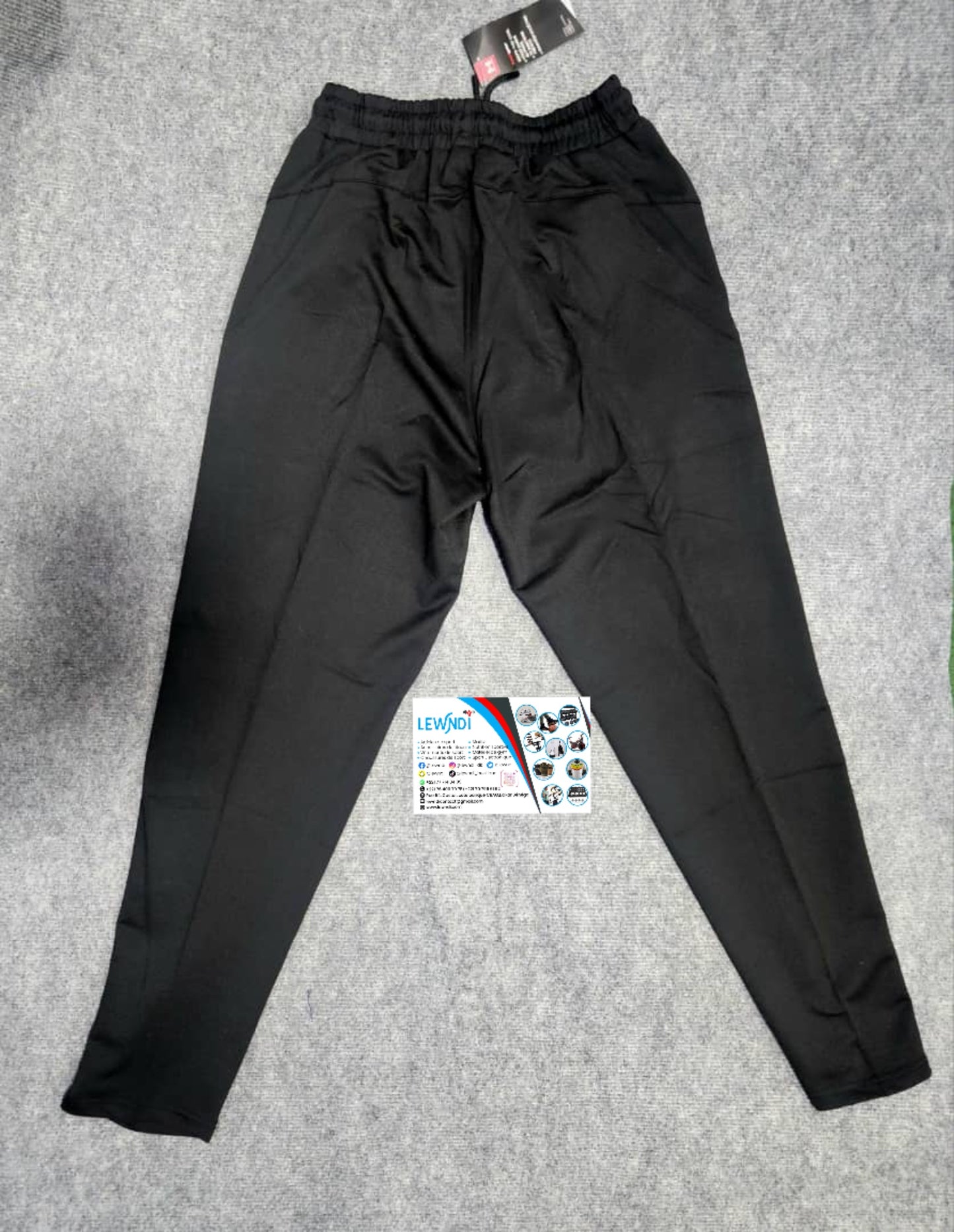 Pantalon jogging sport Under Armour (noir) avec fermeture TSPJ06
