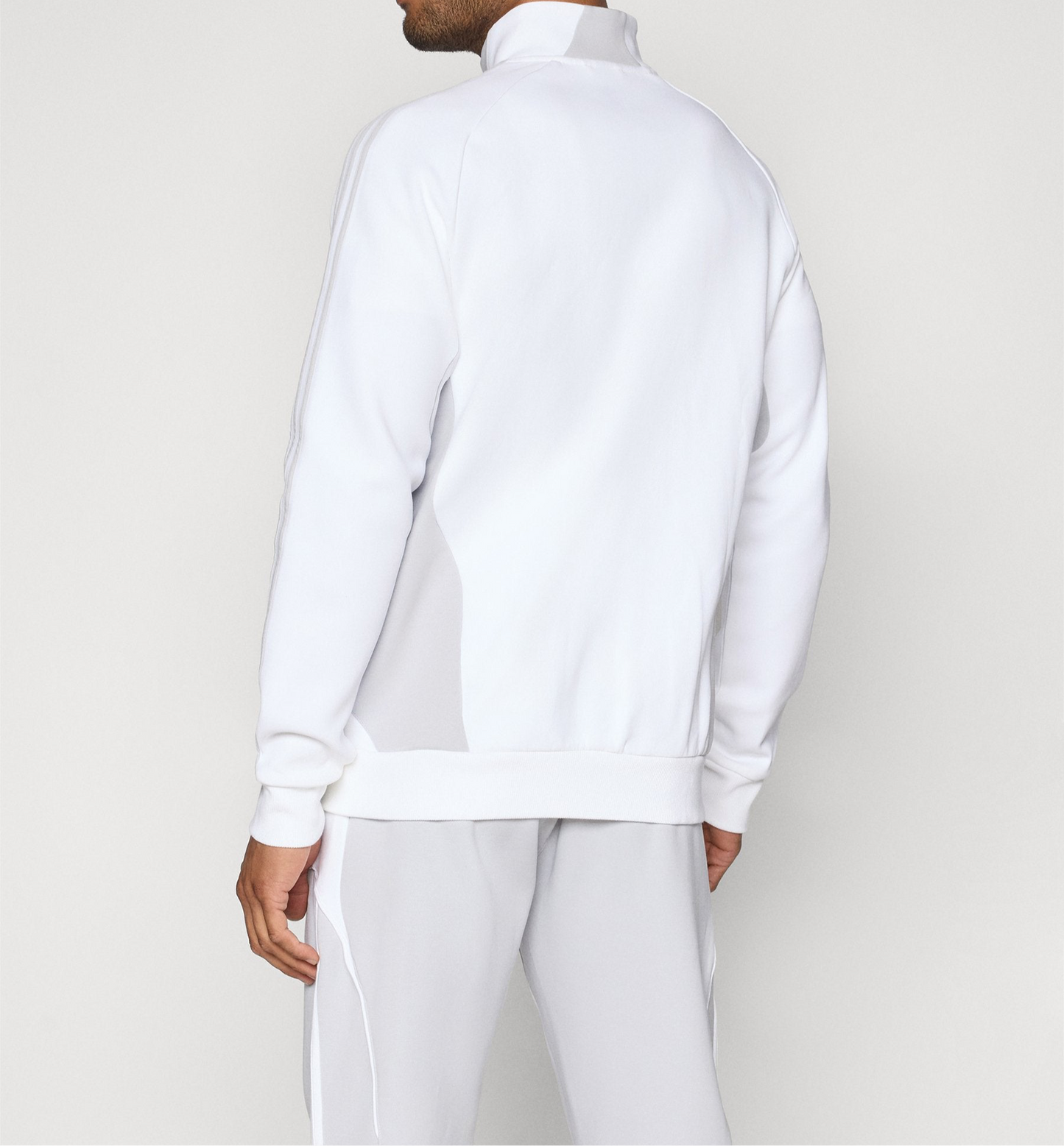 Ensemble survêtement REAL MADRID Saison 2025-2025 URBAN PURIST (BLANC/GRIS)