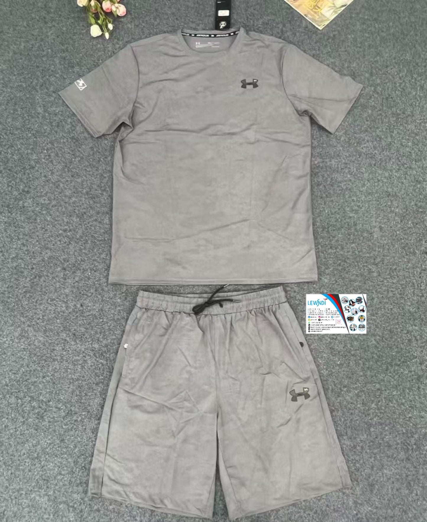 Ensemble T-shirt UA plus Short avec fermeture (Camo argent) MSTSUAS02