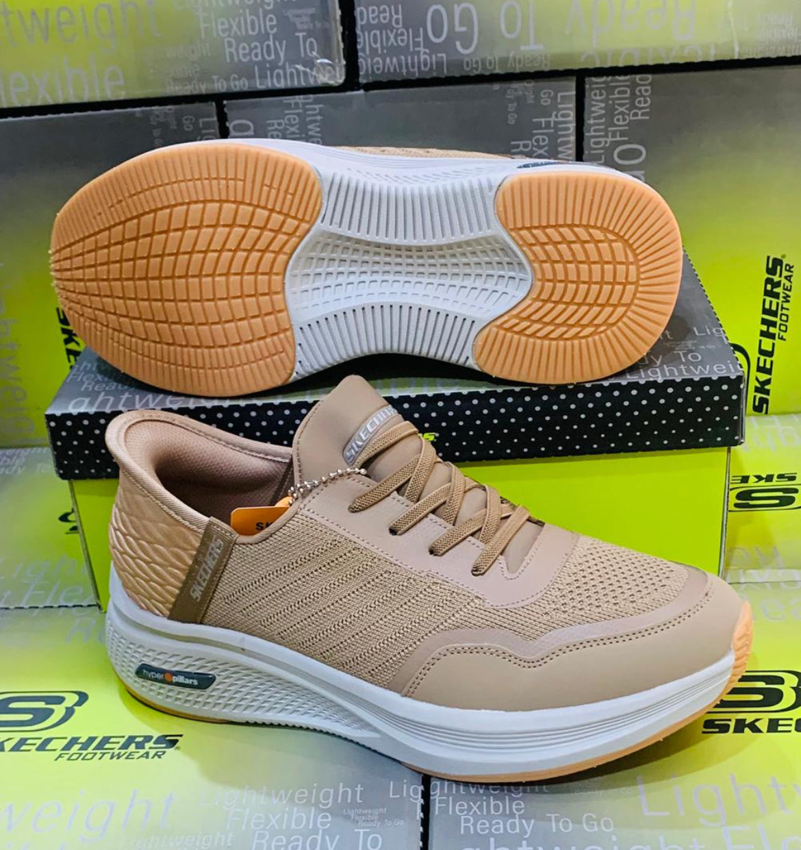 Chaussure Skechers (Arch) avec lacets Beige