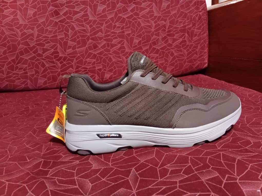 Chaussure Skechers BIG SIZE (Arch) avec lacets Marron