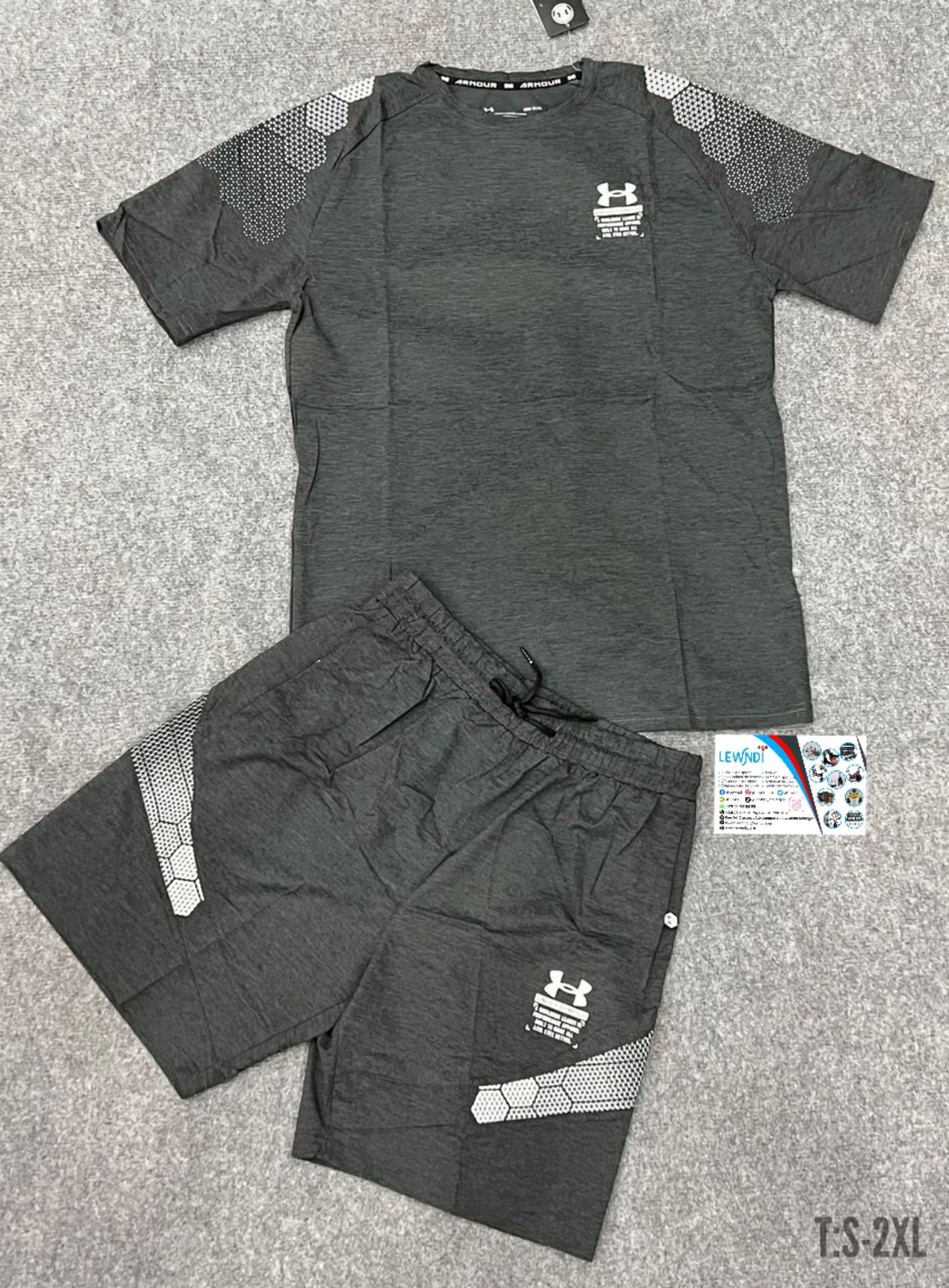 Ensemble t-shirt + short avec fermeture Under Armour Gris Foncé MSETS06