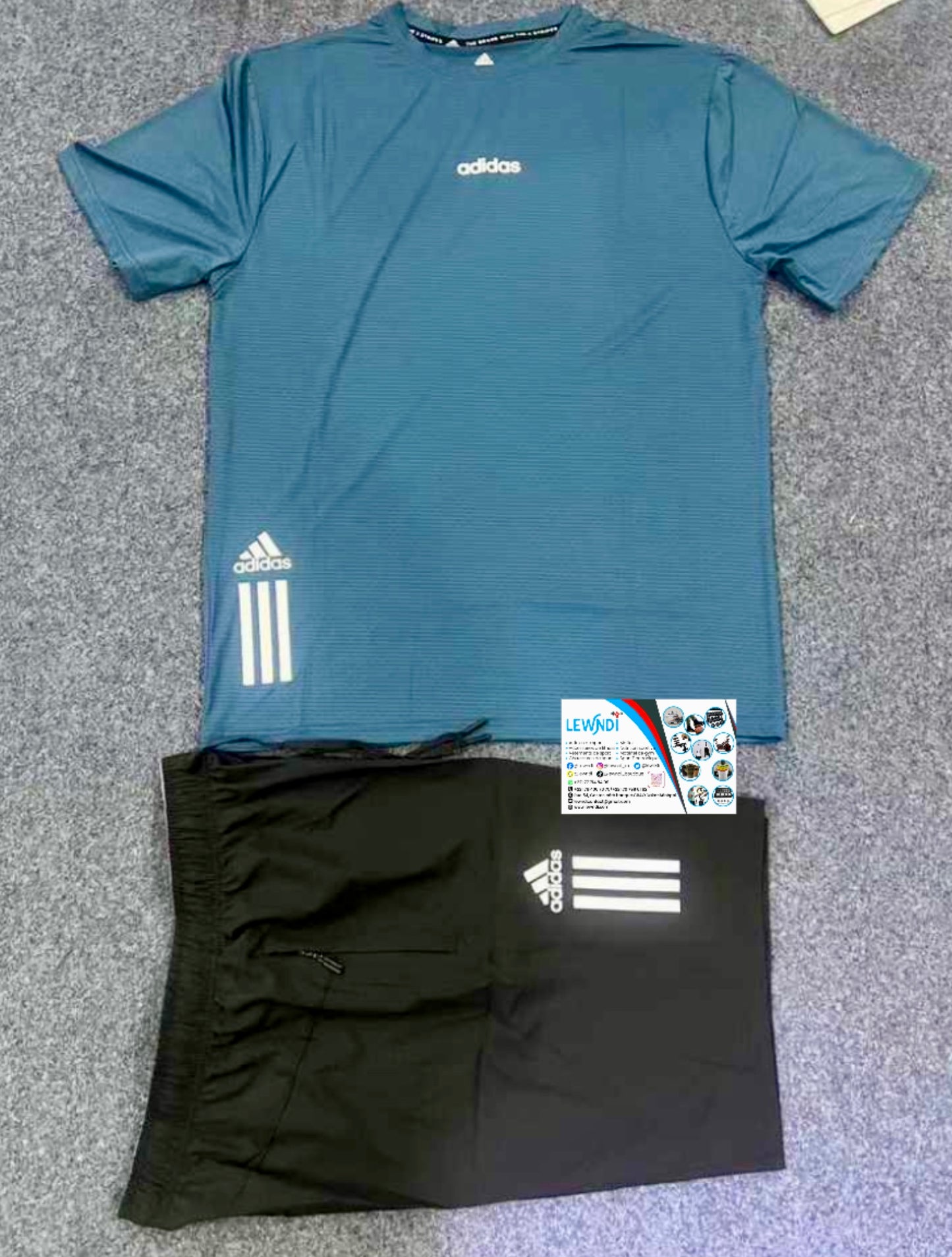 Ensemble T-shirt avec short Adidas (Bleu clair/Noir) MS-02