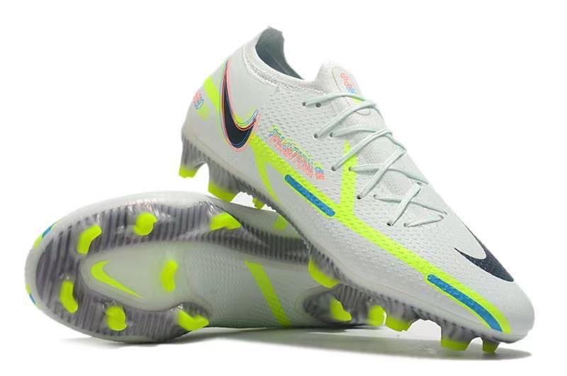 Crampons Nike phantom Gris