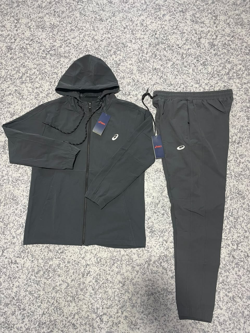 Ensemble Survêtement fitness Asics swoosh avec Capuche Gris foncé