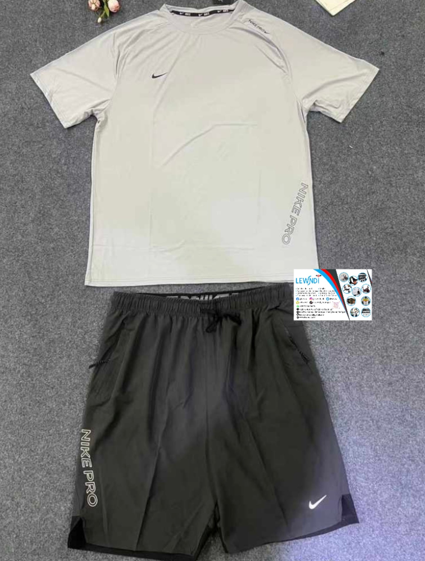 Ensemble T-shirt avec short Nike (Gris/Gris Foncé) MS-17