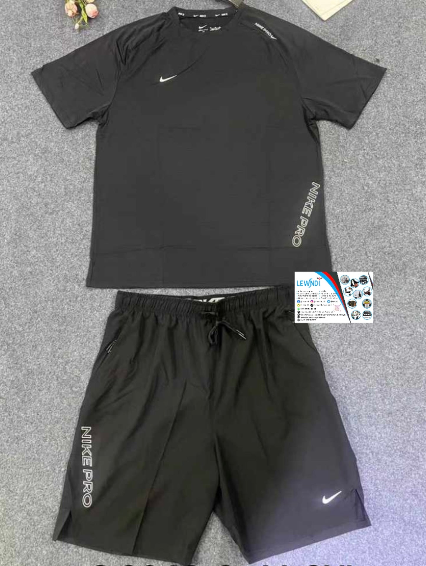 Ensemble T-shirt avec short Nike (Noir/Noir) MS-20