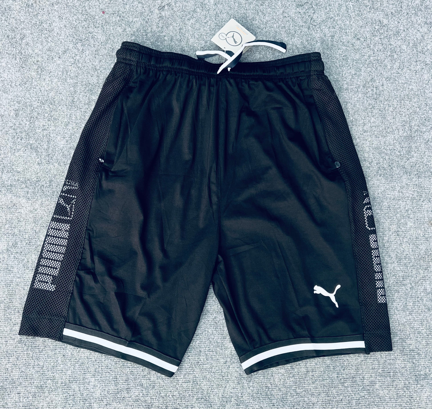 Short loisir Puma noir (bande blanc) avec fermeture SSMSP07