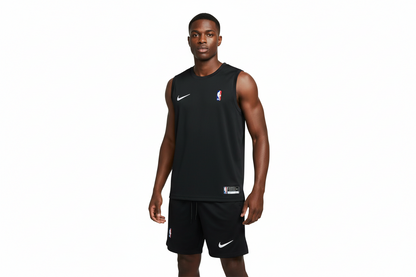 Ensemble derbardeur avec short compression confort dri-fit (Blanc/Noir disponible)