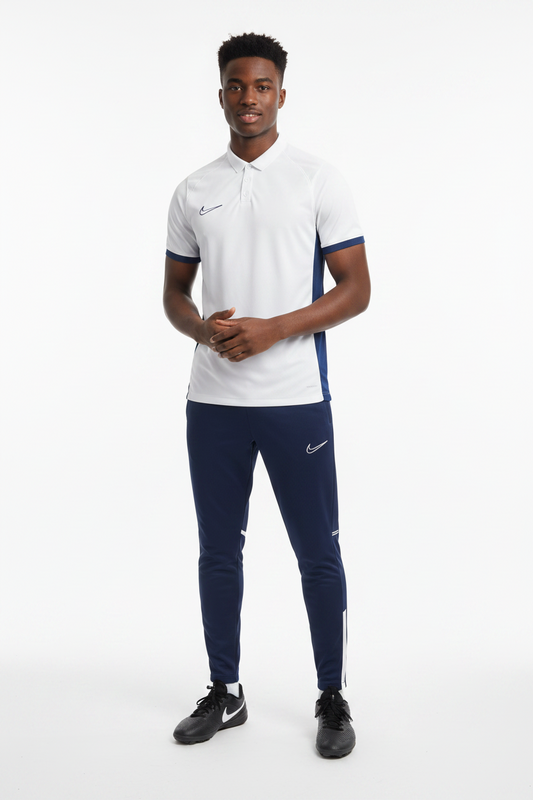 Ensemble T-shirt col roulé & Jogging Nike (Blanc/Marine)– Style Sport Premium
