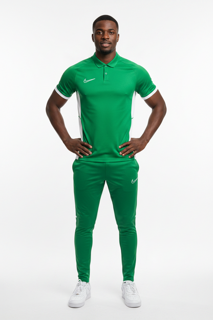 Ensemble T-shirt col roulé & Jogging Nike (Vert)– Style Sport Premium