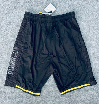 Short loisir Puma noir (bande Jaune) avec fermeture SSMSP09