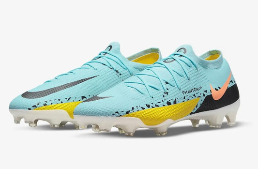 Crampons Nike phantom Bleu