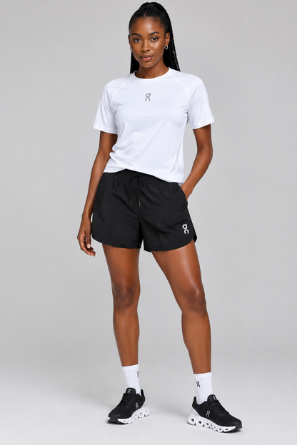 Ensemble de Sport Unisexe On Running – T-shirt et Short Blanc/Noir