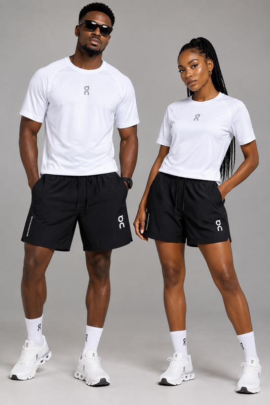 Ensemble de Sport Unisexe On Running – T-shirt et Short Blanc/Noir