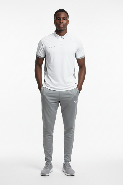 Ensemble T-shirt col roulé & Jogging Nike (Blanc/Gris)– Style Sport Premium