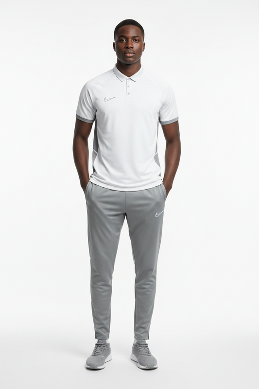 Ensemble T-shirt col roulé & Jogging Nike (Blanc/Gris)– Style Sport Premium
