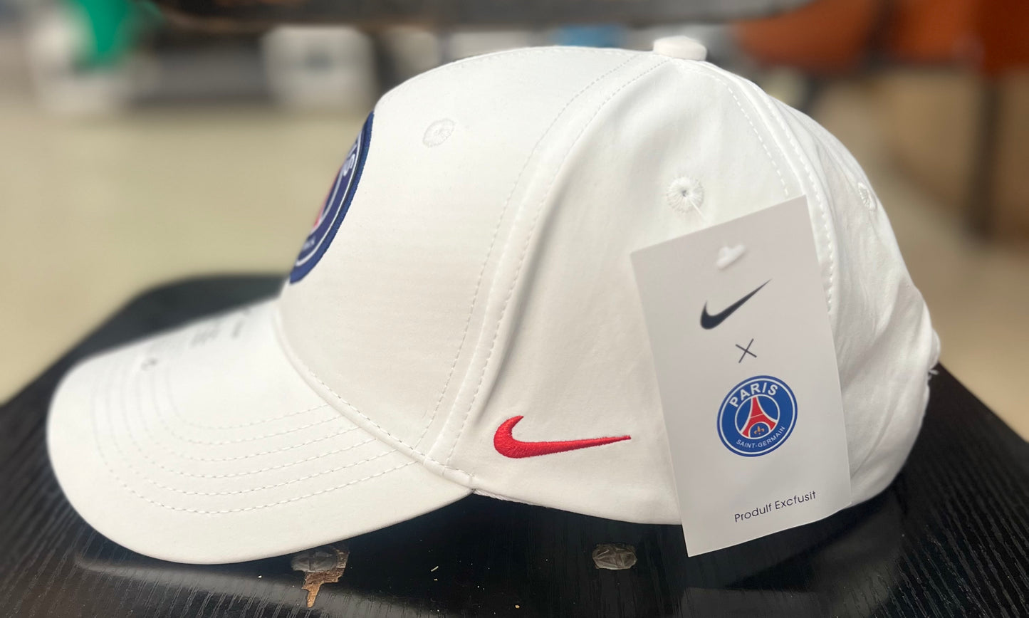 Casquette PSG Blanc Ajustable – Logo Paris Saint-Germain Brodé | Unisexe