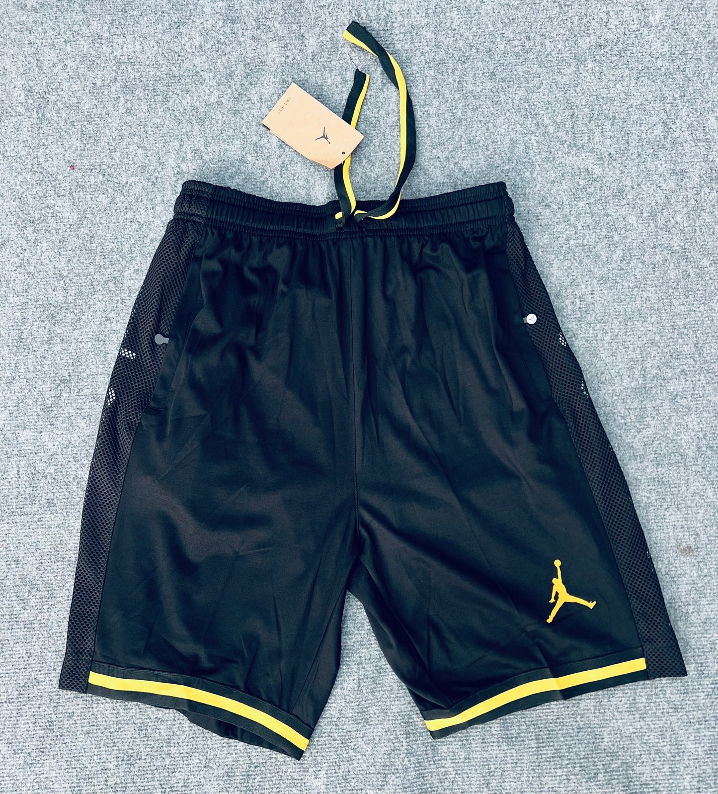 Short loisir Jordan noir (bande jaune) avec fermeture SSMSJ05