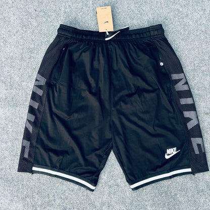 Short loisir Nike noir (bande blanc) avec fermeture SSMSN02